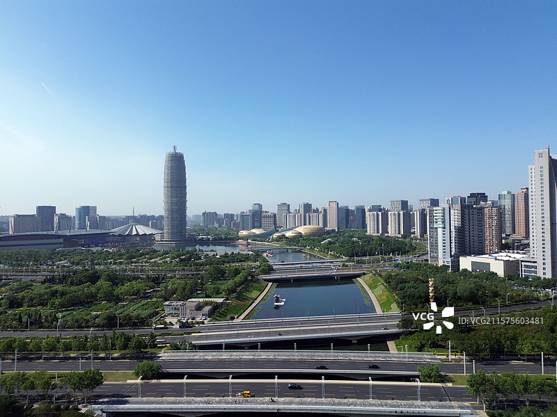 早晨航拍郑州CBD如意湖会展中心图片素材
