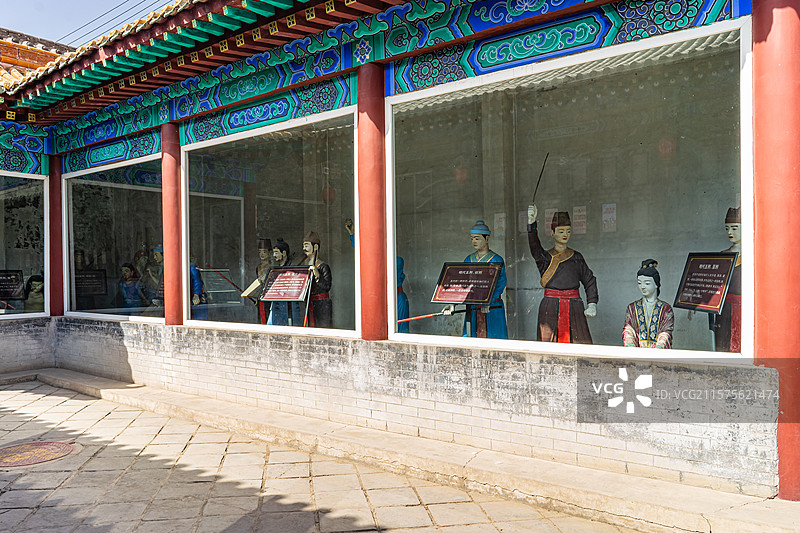 中国山西临汾洪洞县景区省重点文物保护单位苏三明代监狱古代各种酷刑刑具与行刑方式，室内无人图像摄影图片素材