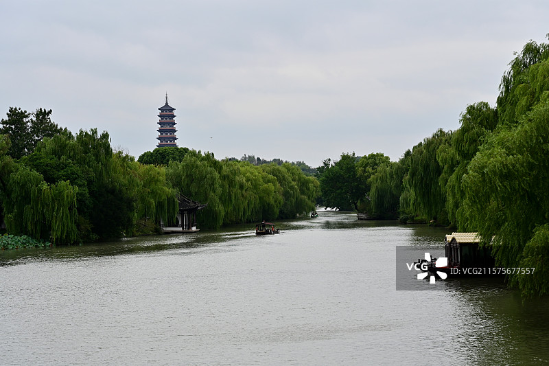 瘦西湖与栖灵塔图片素材