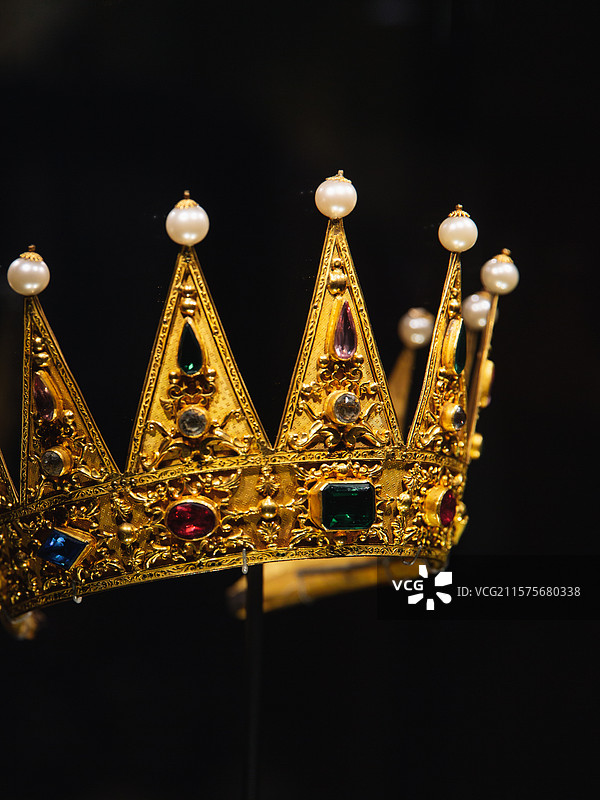 罗库尔小姐饰演克里奥帕特拉时佩戴的佩戴的王冠，约1807年，瑰宝启幕：法兰西喜剧院舞台珠宝臻藏展图片素材