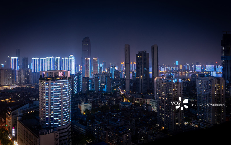 武汉城市反光图片素材