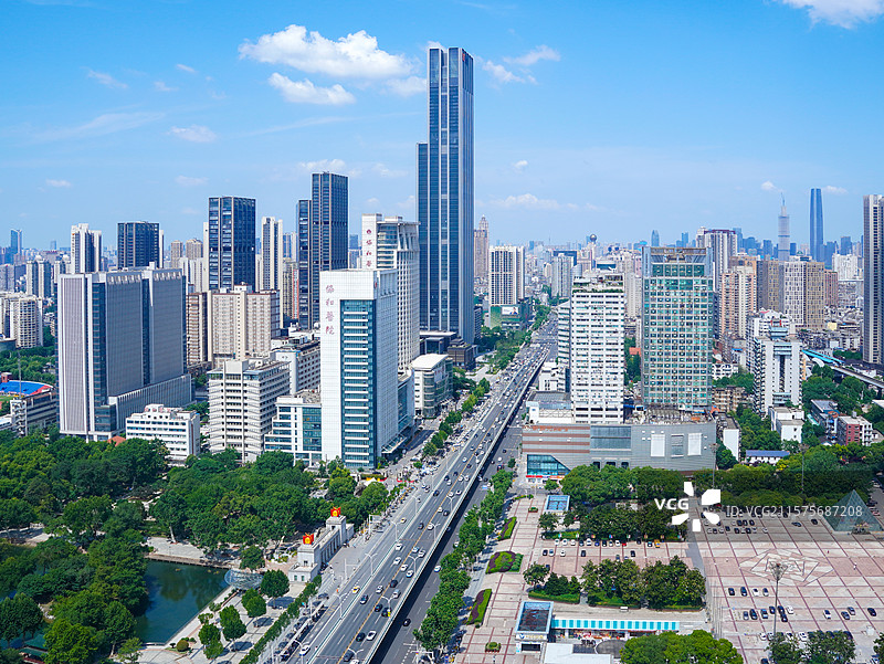 武汉市 汉口 解放大道 城市天际线  协和医院 武汉国际会展  财富中心大厦  城市航拍全景图片素材