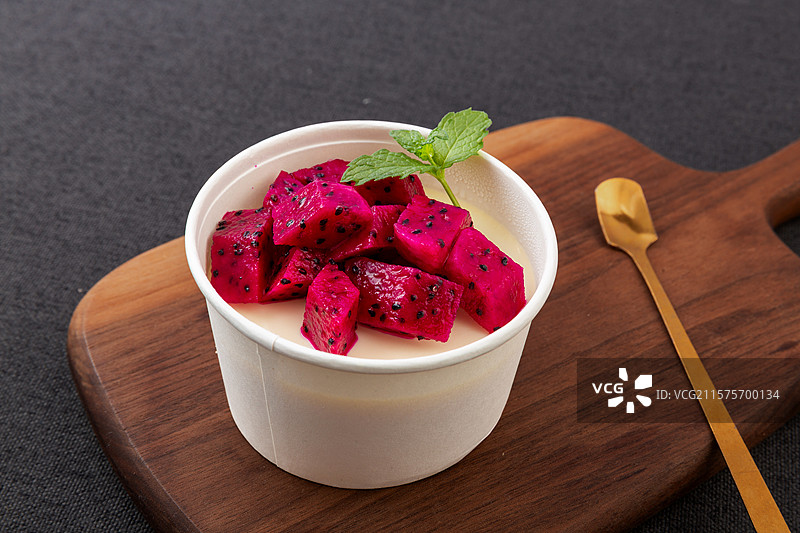 火龙果酸奶皮子图片素材