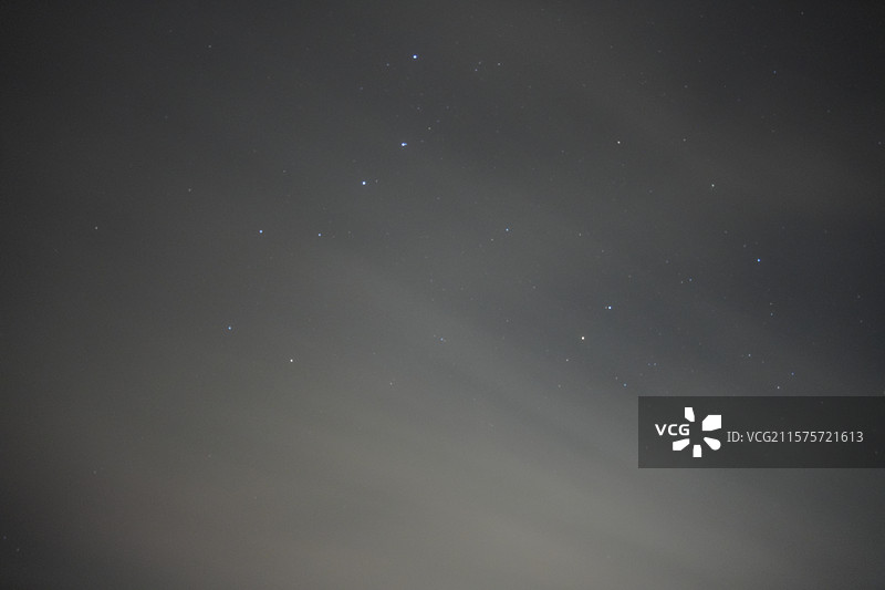 黄山海心亭大雾下的星空图片素材