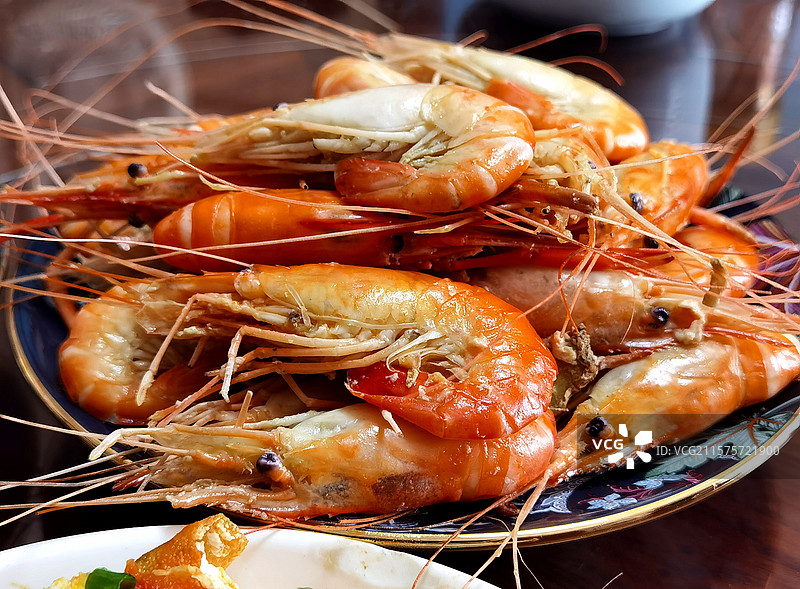 一盘油焖大虾图片素材