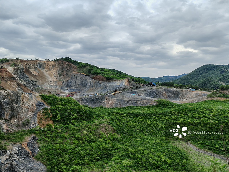 铁岭杨家沟采石场图片素材