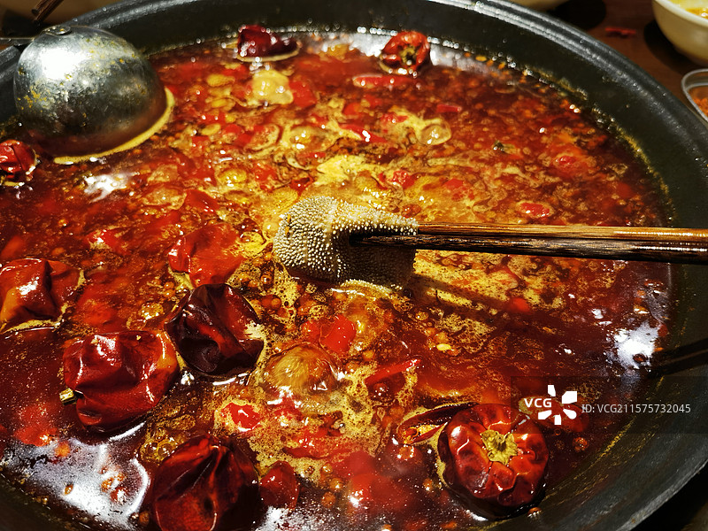 沸腾的火锅与毛肚图片素材