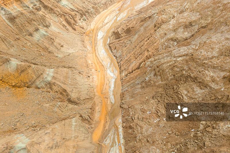 新疆阿克苏地区温宿县天山托木尔景区温宿大峡谷图片素材