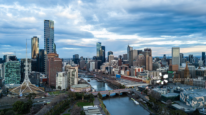 航拍澳大利亚维多利亚洲首府墨尔本城市风景图片素材
