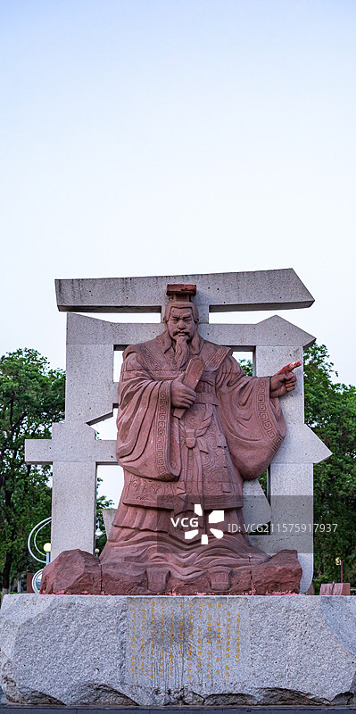 安徽蚌埠张公山下淮河畔大禹历史人物雕塑塑像图片素材