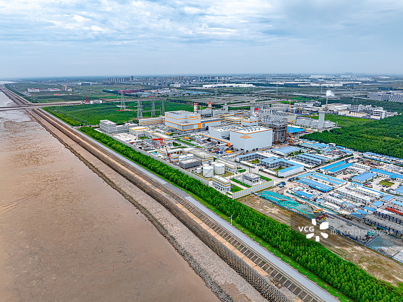 上海临港液化天然气LNG电厂 中国重燃临港基地 300兆瓦F级重型燃机 上海临港产业区大国重器图片素材