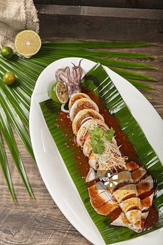 桑巴酱鲜鱿鱼焗饭图片素材