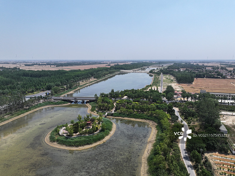 航拍夏季乡村蔬菜大棚自然风光图片素材