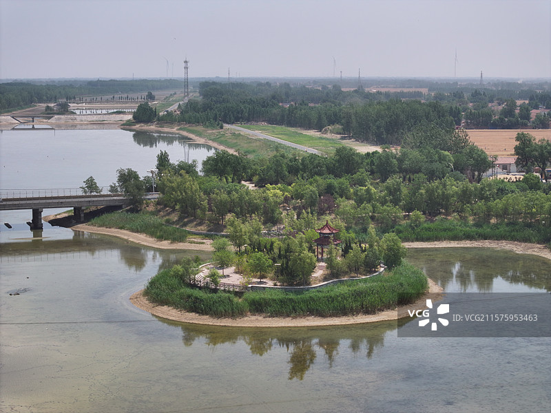 航拍夏季乡村蔬菜大棚自然风光图片素材