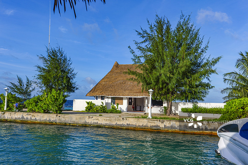 马尔代夫班度士岛酒店建筑海滩图片素材