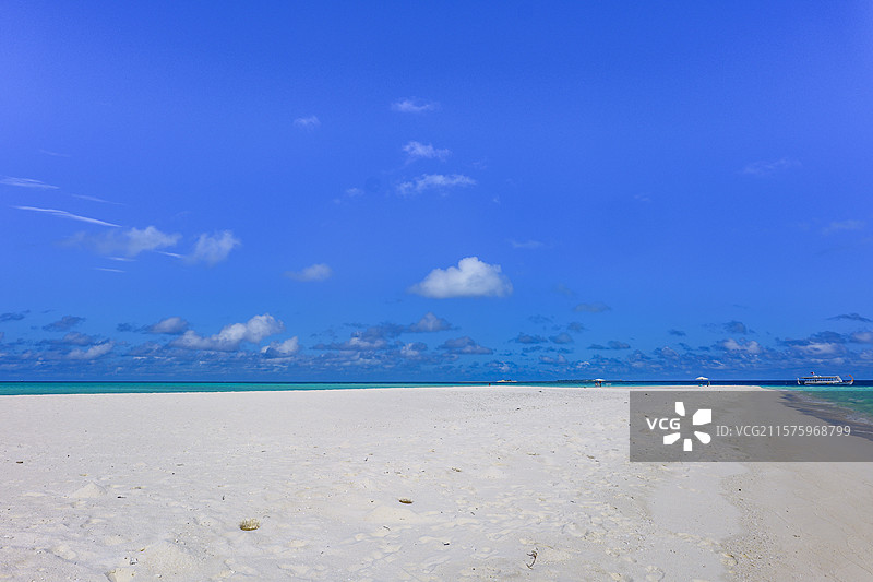 马尔代夫最美沙滩蓝蓝的天图片素材