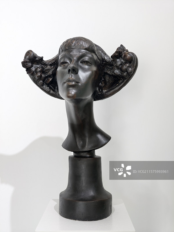 南宁市博物馆玻璃钢作品《一位女士》图片素材