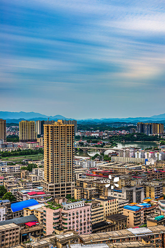 湖南邵阳大祥区夕阳下的城市日落夜景图片素材