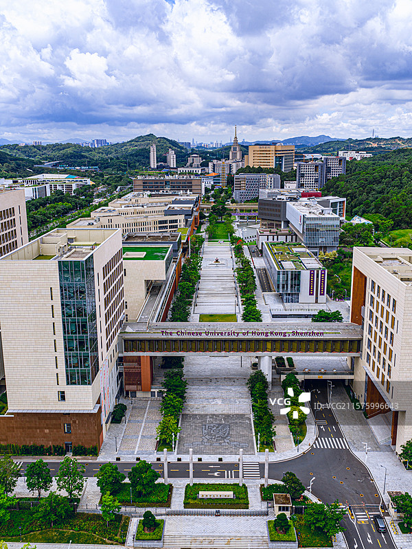 香港中文大学深圳校区航拍图蓝天白云龙岗大运图片素材