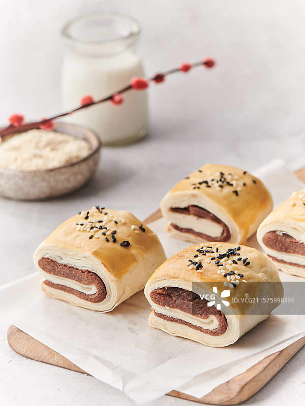 中餐传统美食糕点 红豆酥图片素材