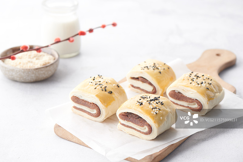 中餐传统美食糕点 红豆酥图片素材