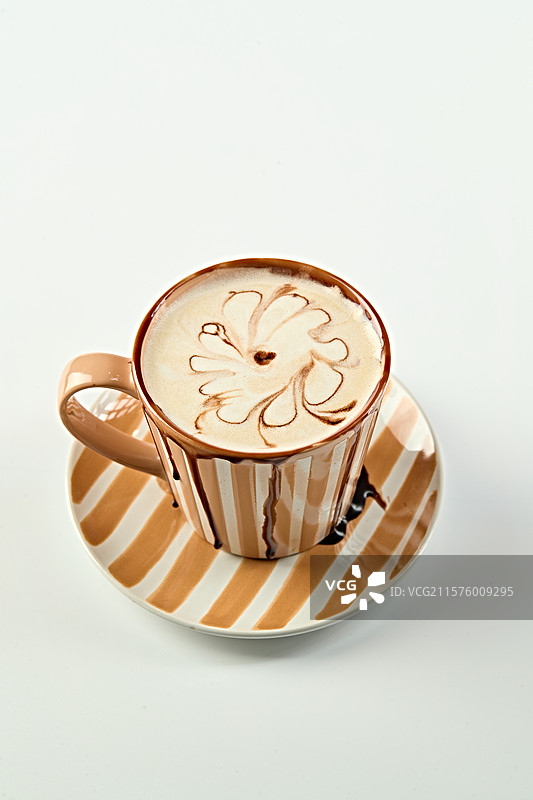美式拉花卡布奇诺咖啡图片素材