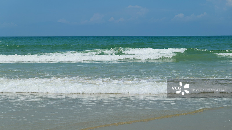 广西北海银滩夏季沙滩海浪自然风光图片素材