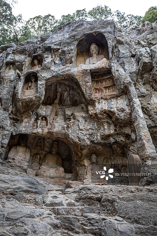 山东济南四门塔风景区千佛崖造像佛像石窟文物保护特写镜头图片素材