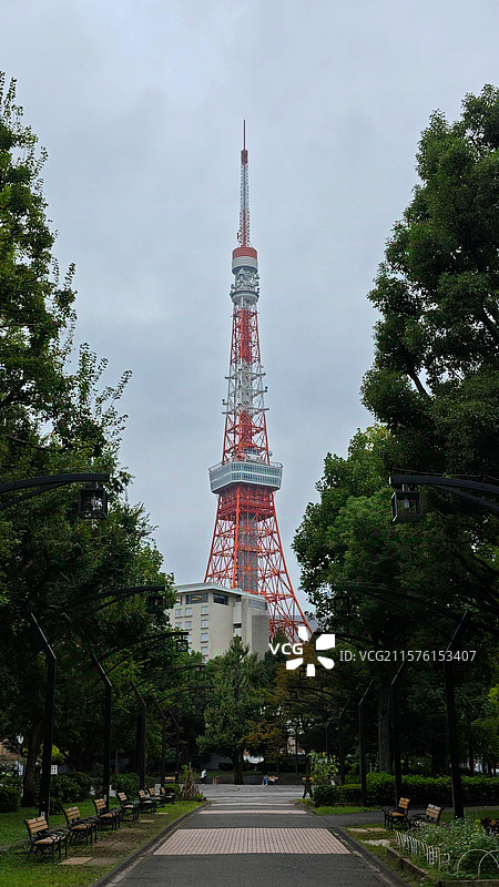 东京增上寺，它是净土宗寺院，历史悠久，建筑精美，是德川家灵庙，与东京铁塔相邻，文化价值极高。图片素材