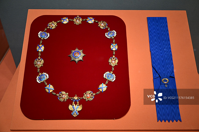 中央礼品文物管理中心 2017年7月，俄罗斯总统京授予习近平同志的“圣安德烈”勋章图片素材