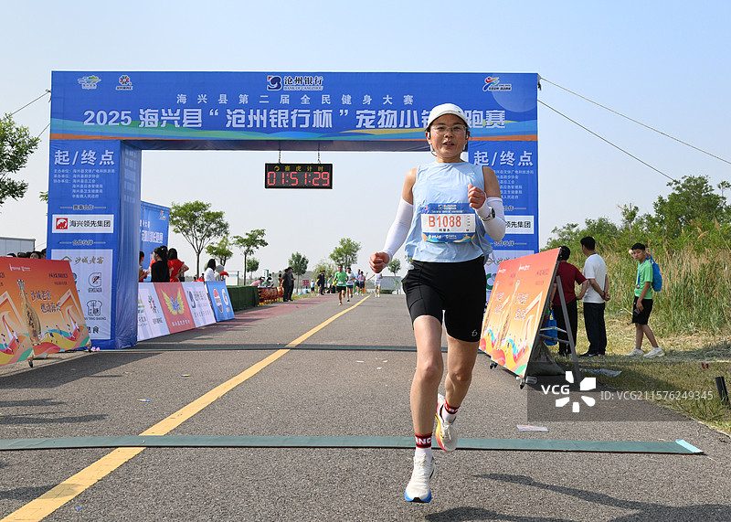 加油冲刺！——海兴县长跑竞赛图片素材
