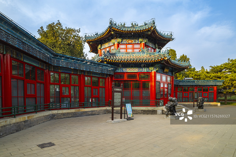 北京中山公园古建筑亭子长廊图片素材