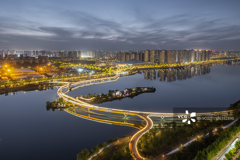 西安浐灞长安书院城市风光日落夜景全景图片素材