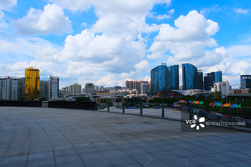 广西南宁国际会展中心城市风光建筑蓝天白云图片素材