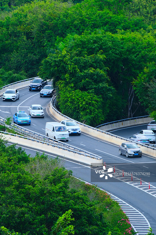广西绿城南宁-车水马龙宽阔的道路景象图片素材