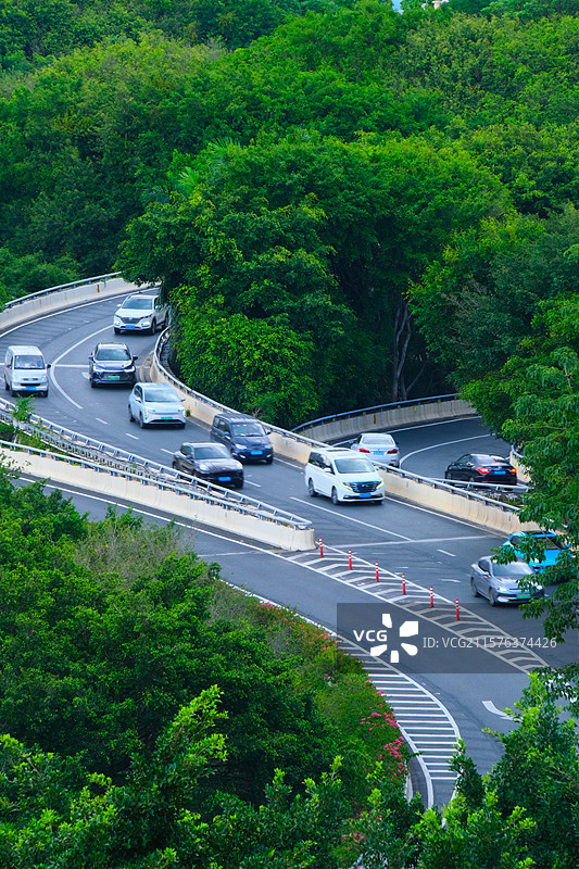 广西绿城南宁-车水马龙宽阔的道路景象图片素材