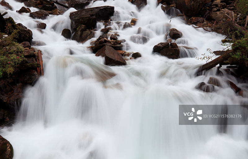 西藏山南错那勒布沟风景图片素材