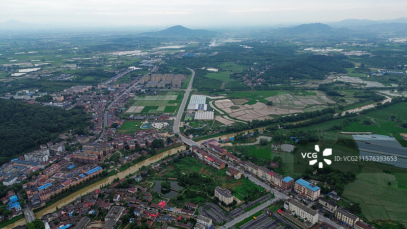 安徽合肥庐江县金牛镇航拍天际线图片素材