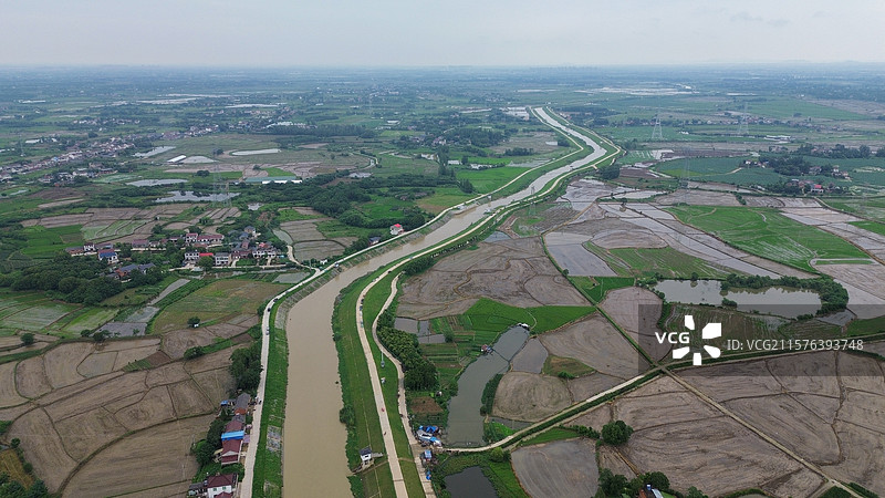 安徽合肥庐江县金牛镇航拍天际线图片素材