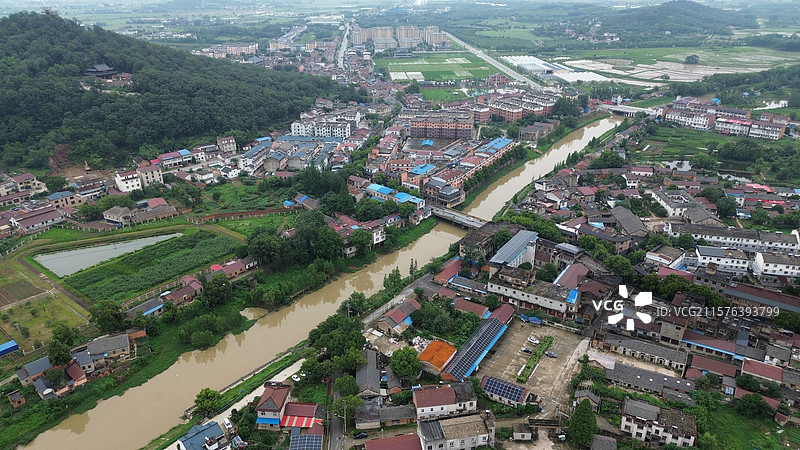安徽合肥庐江县金牛镇航拍天际线图片素材