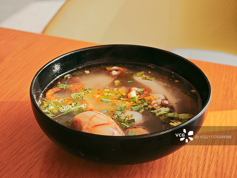 一碗美味的清汤绵阳米粉图片素材