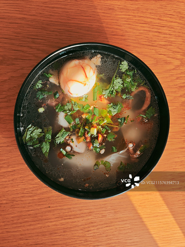 一碗美味的清汤绵阳米粉图片素材