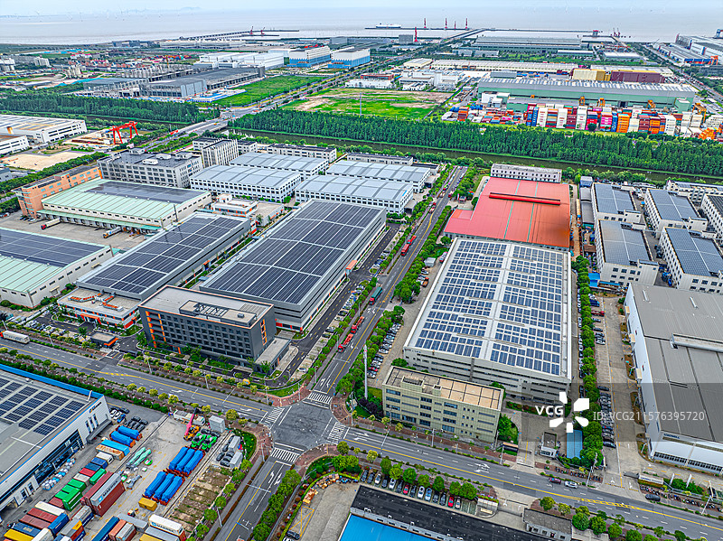 上海上飞飞机装备制造公司 上飞装备 航拍上海临港产业区标准厂房物流仓库 国产大飞机产业链 天雪路图片素材