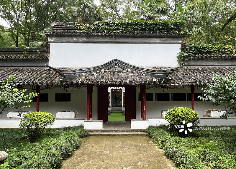 江苏省南京市钟山风景名胜区明孝陵景区紫霞湖钟山文学馆图片素材