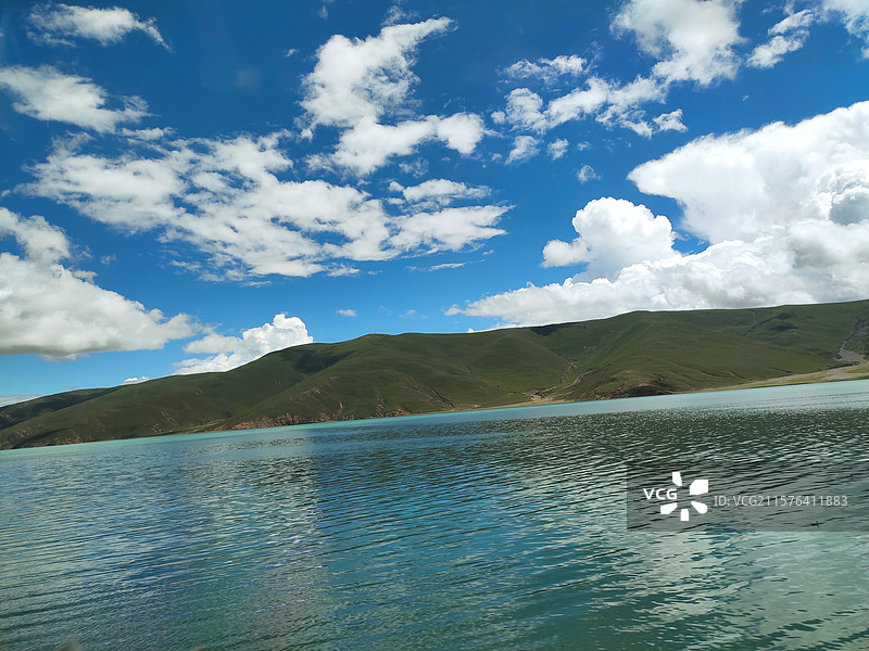 西藏日喀则旅途中的风景图片素材