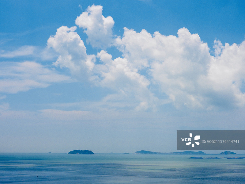 海洋天空白云图片素材