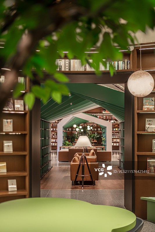 图书馆拱形走廊连接阅读区图片素材