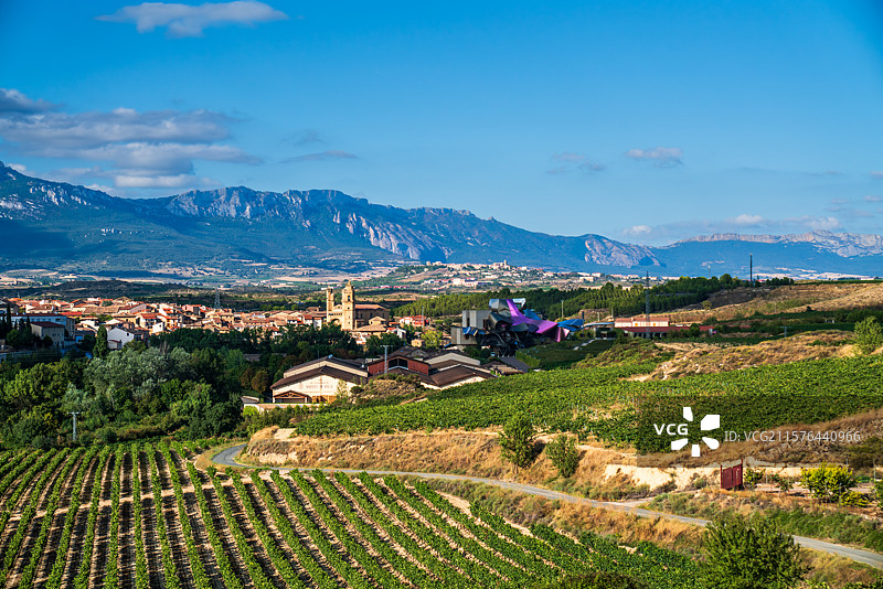 西班牙阿拉瓦省的里奥哈地区最古老最传统的酒庄瑞格尔侯爵酒庄豪华酒店图片素材