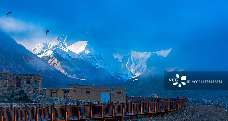 珠穆朗玛峰图片素材