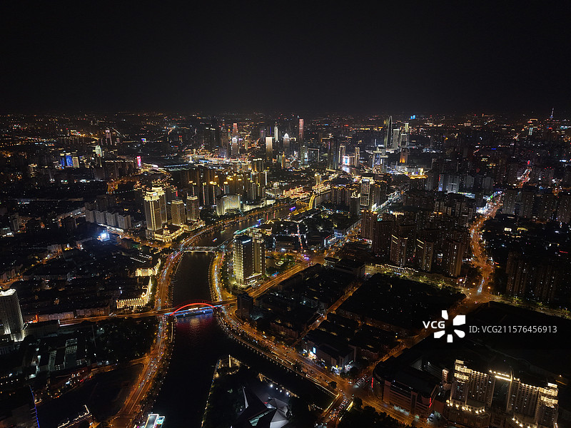 达沃斯前夕的天津夜景盛况图片素材